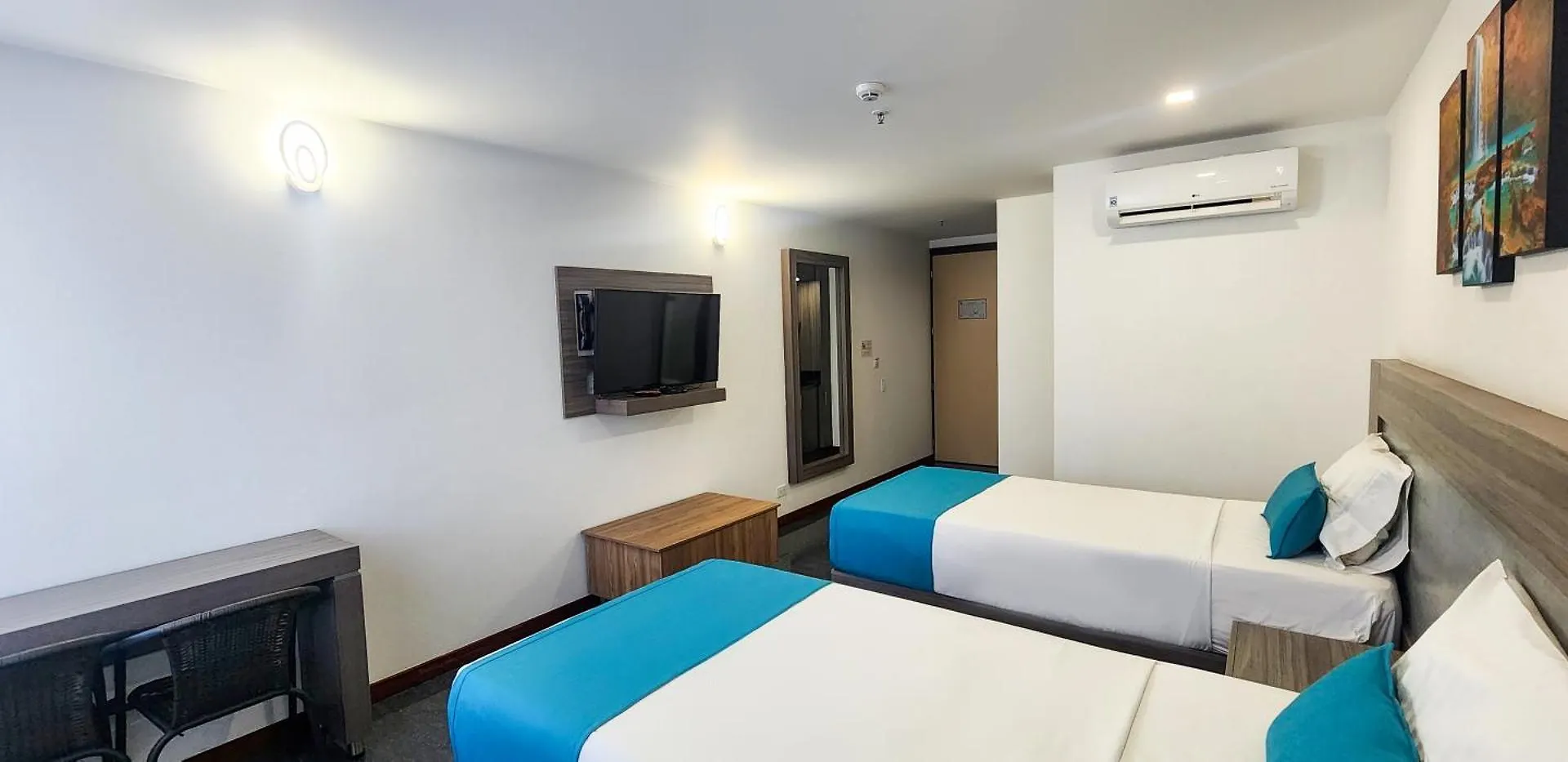 Hotel Be Suites קאלי 4*,