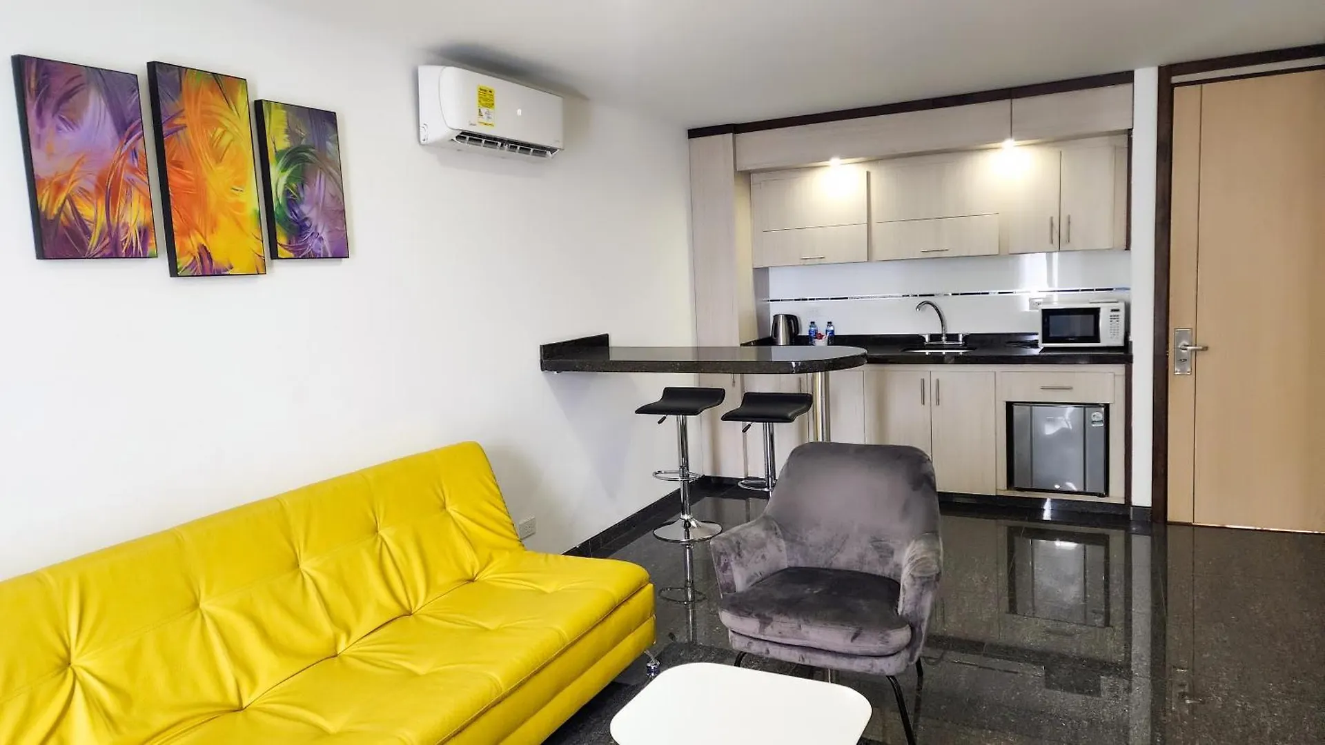 Hotel Be Suites קאלי