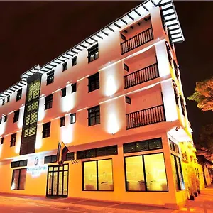 Puerta De San Antonio Hotel